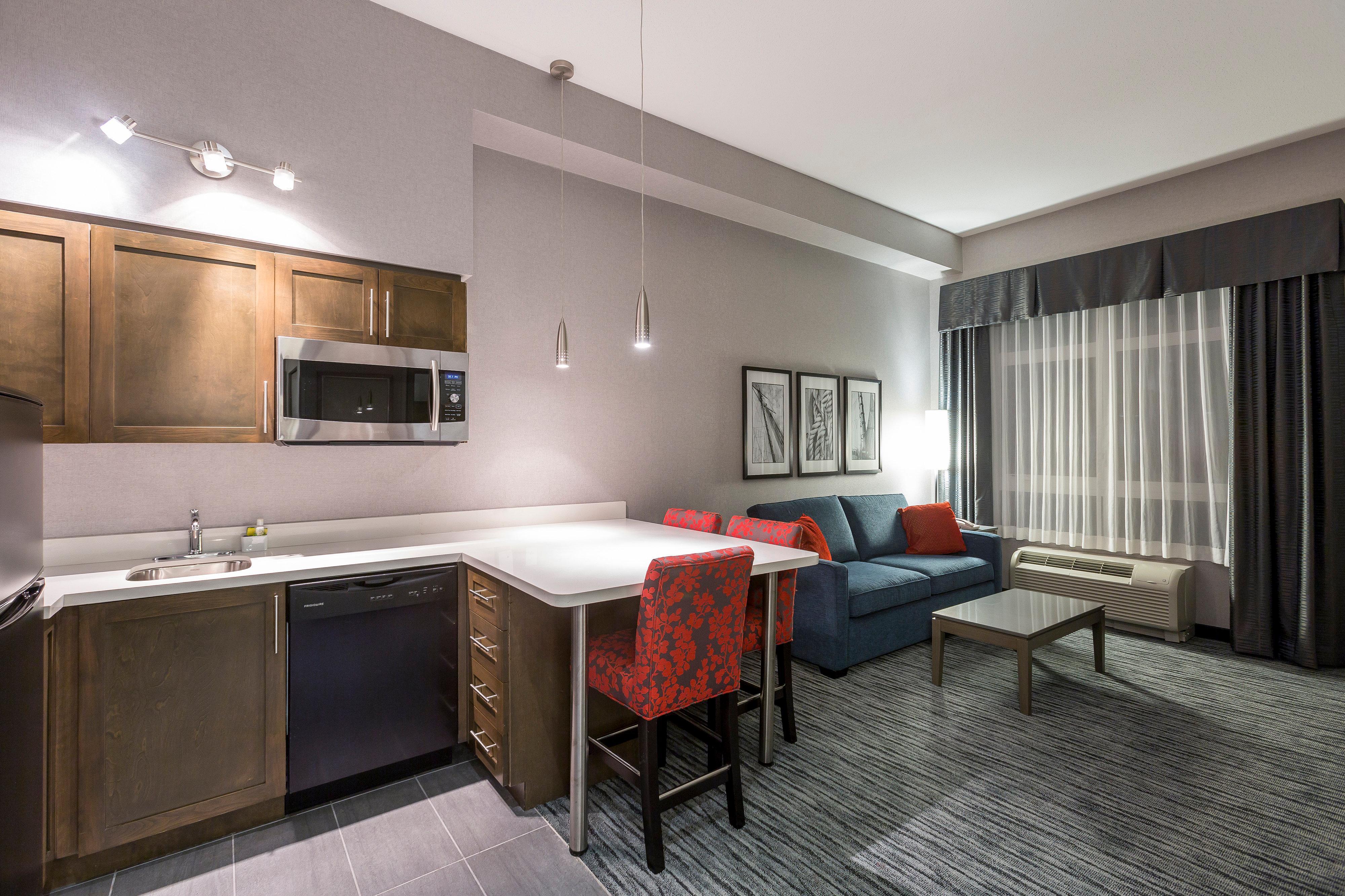 Holiday Inn Express & Suites Riverport Richmond By Ihg Exterior foto