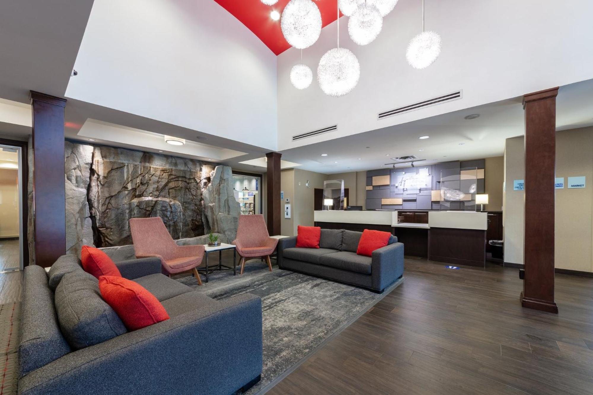 Holiday Inn Express & Suites Riverport Richmond By Ihg Exterior foto
